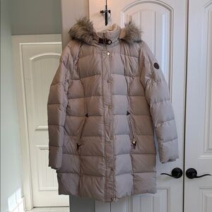 Lauren/Ralph Lauren Women's Beige Puffer Coat with Faux Fur Hood